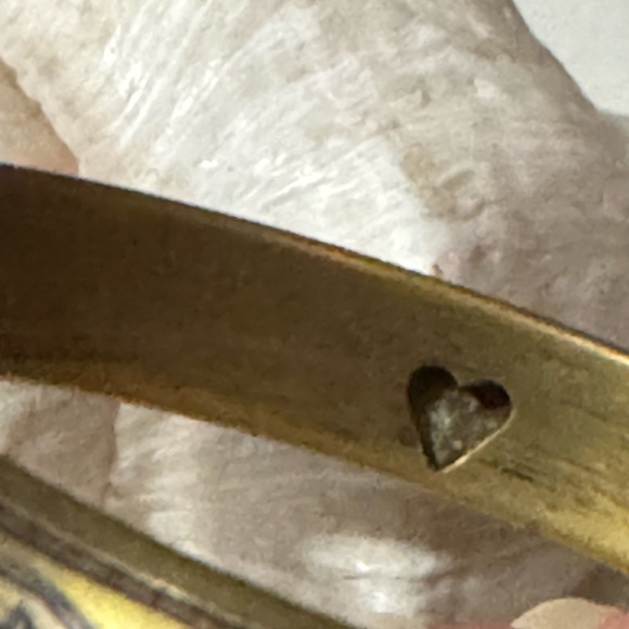 Vintage Damascene Etched Metal Bangle Style Bracelet-Brassy Tone - Picture 6 of 14